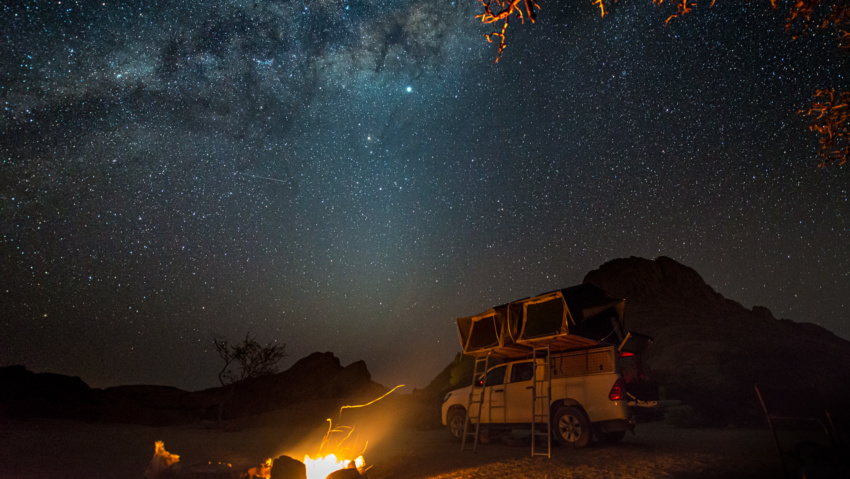 Piknik pod Drogą Mleczną, Spitzkoppe, Namibia